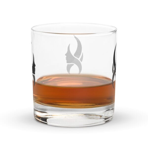 Elegant Whiskey Rocks Glass Artistic Face Design - Image 4