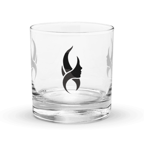 Elegant Whiskey Rocks Glass Artistic Face Design - Image 3