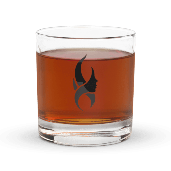 Elegant Whiskey Rocks Glass Artistic Face Design - Image 10